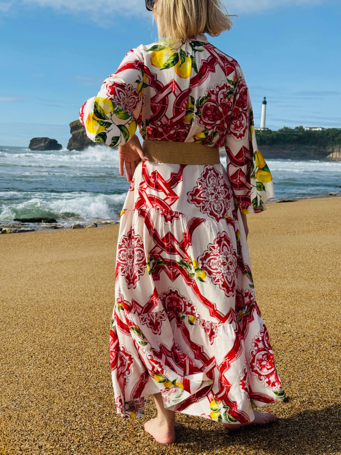 Robe longue imprimée rouge et blanche à motifs