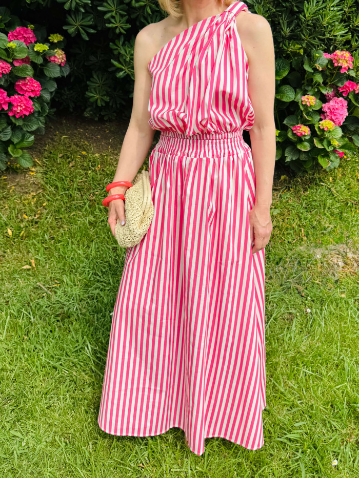 Ensemble top et jupe rayés rose