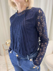 Blouse dentelle bleu marine