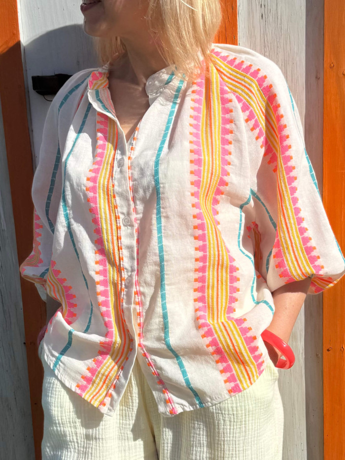 Blouse motifs ethniques fluo manches bouffantes