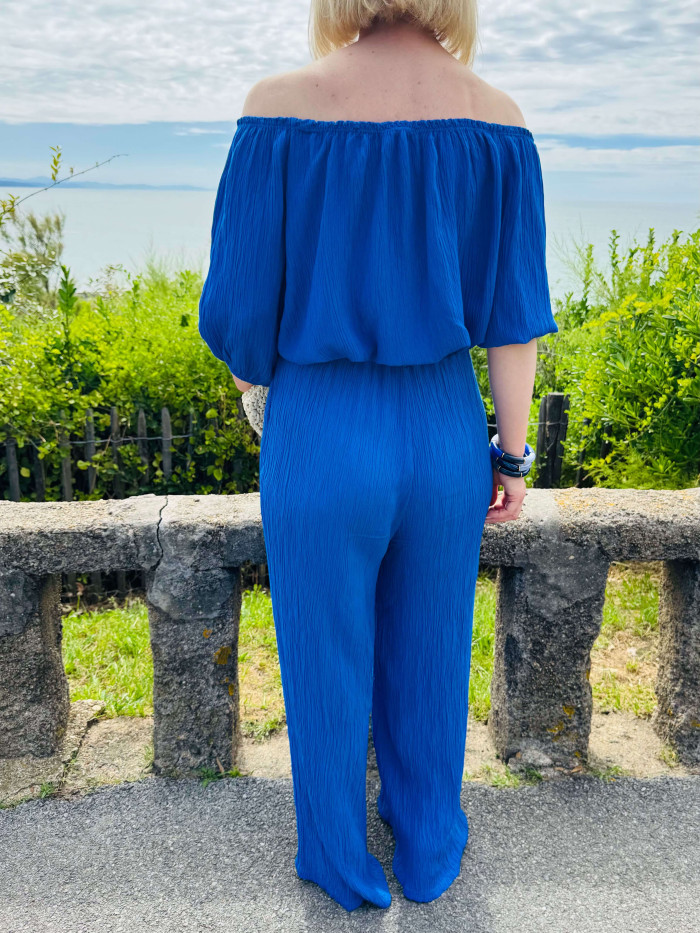 Ensemble haut col bardot et pantalon fluide bleu roi