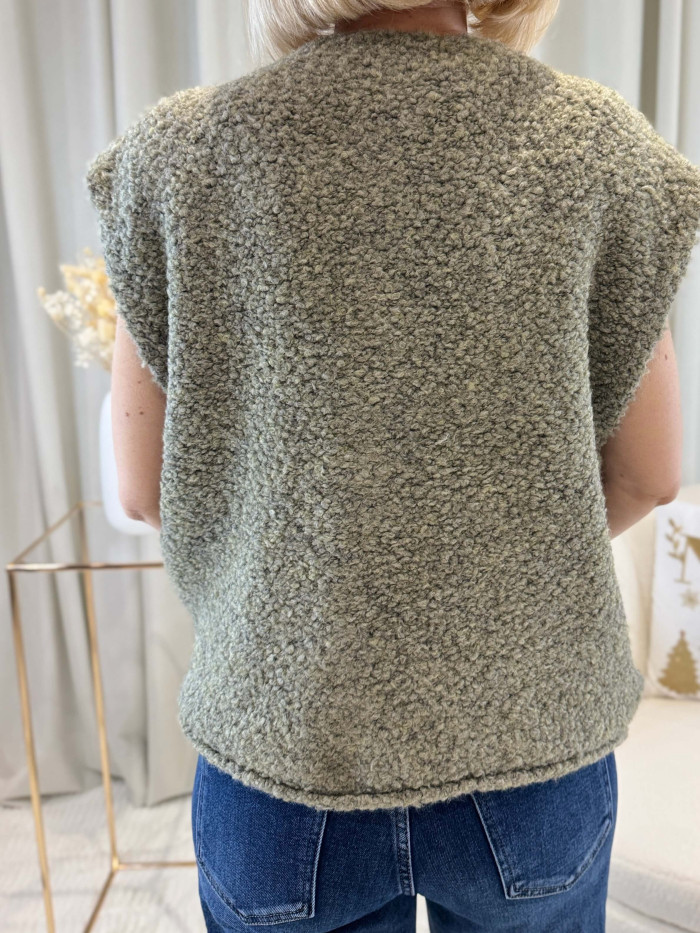 Gilet manches courtes vert céladon boutons dorés