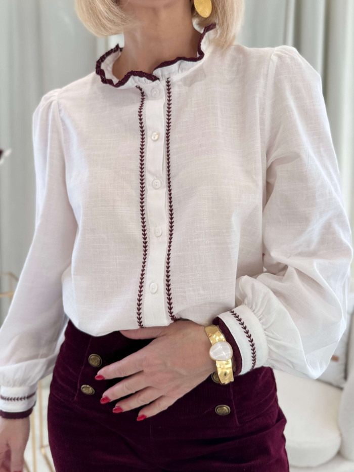 Chemisier écru broderie rouge bordeaux