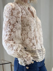 Blouse écru en dentelle