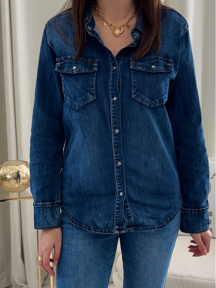 Chemise en jean boutons nacrés