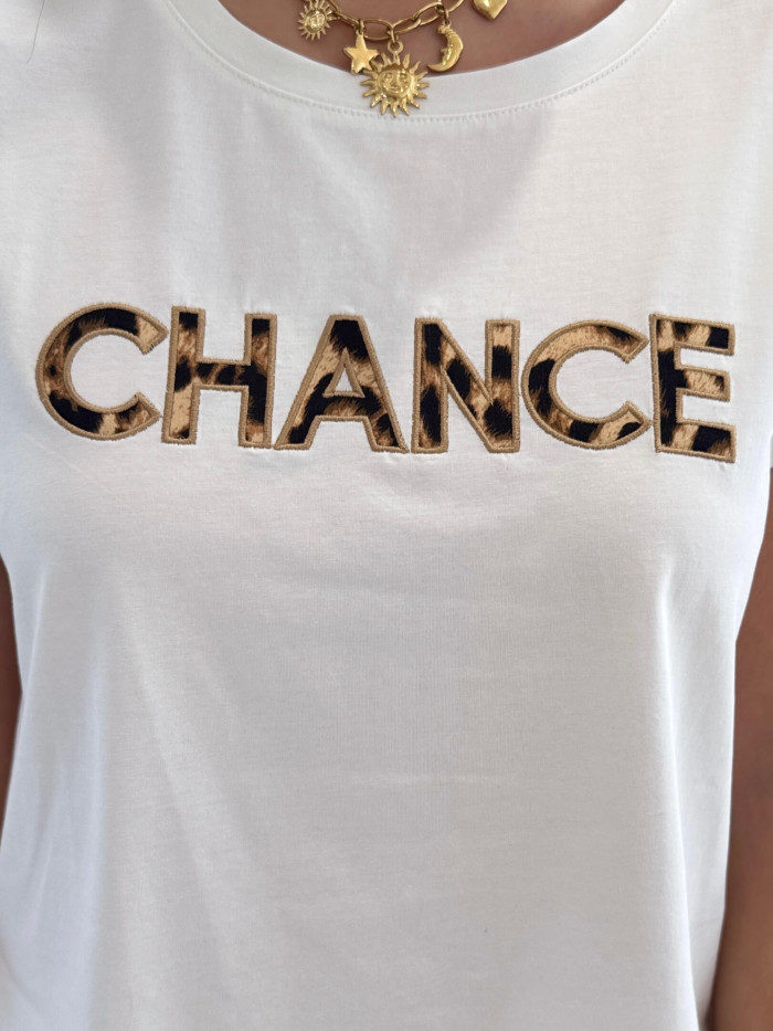 Tee-shirt blanc inscription "Chance"