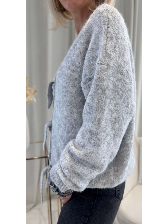 Cardigan manches longues gris dentelle blanche liens à nouer
