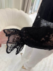 Blouse en dentelle noire